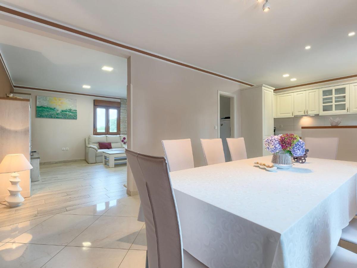 Holiday Home Villa Aniva By Interhome Žminj Zewnętrze zdjęcie